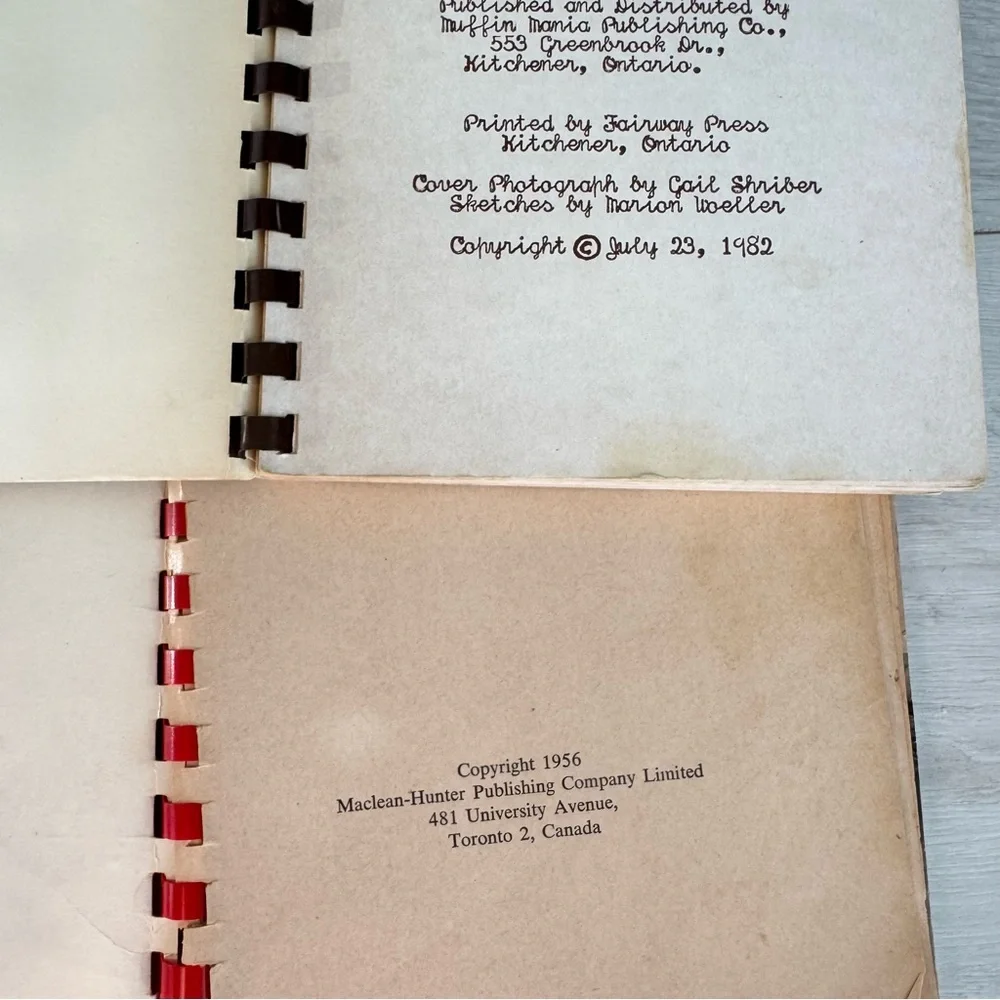 Collection of vintage recipe cookbooks “Five Roses” “Newfoundland Recipes” etc - Picture 2 of 4